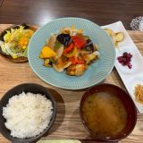 保護中： レストランに行きました🍽️